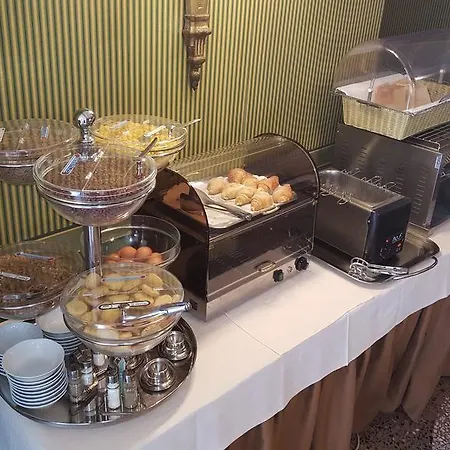 本蒂沃利奥时代公寓酒店 班蒂沃里奥