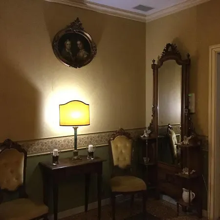 Residenza D'epoca Отель Бентивольо